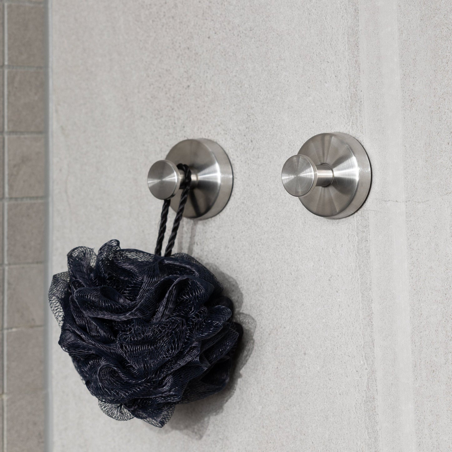 ScandicHook - Easy installation without drilling.